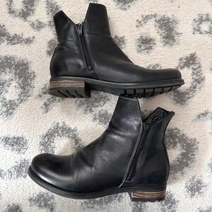 Women’s Taos Double Zipper Booties
